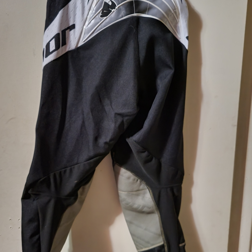 Thor Racing Pants - Picture 2 of 3